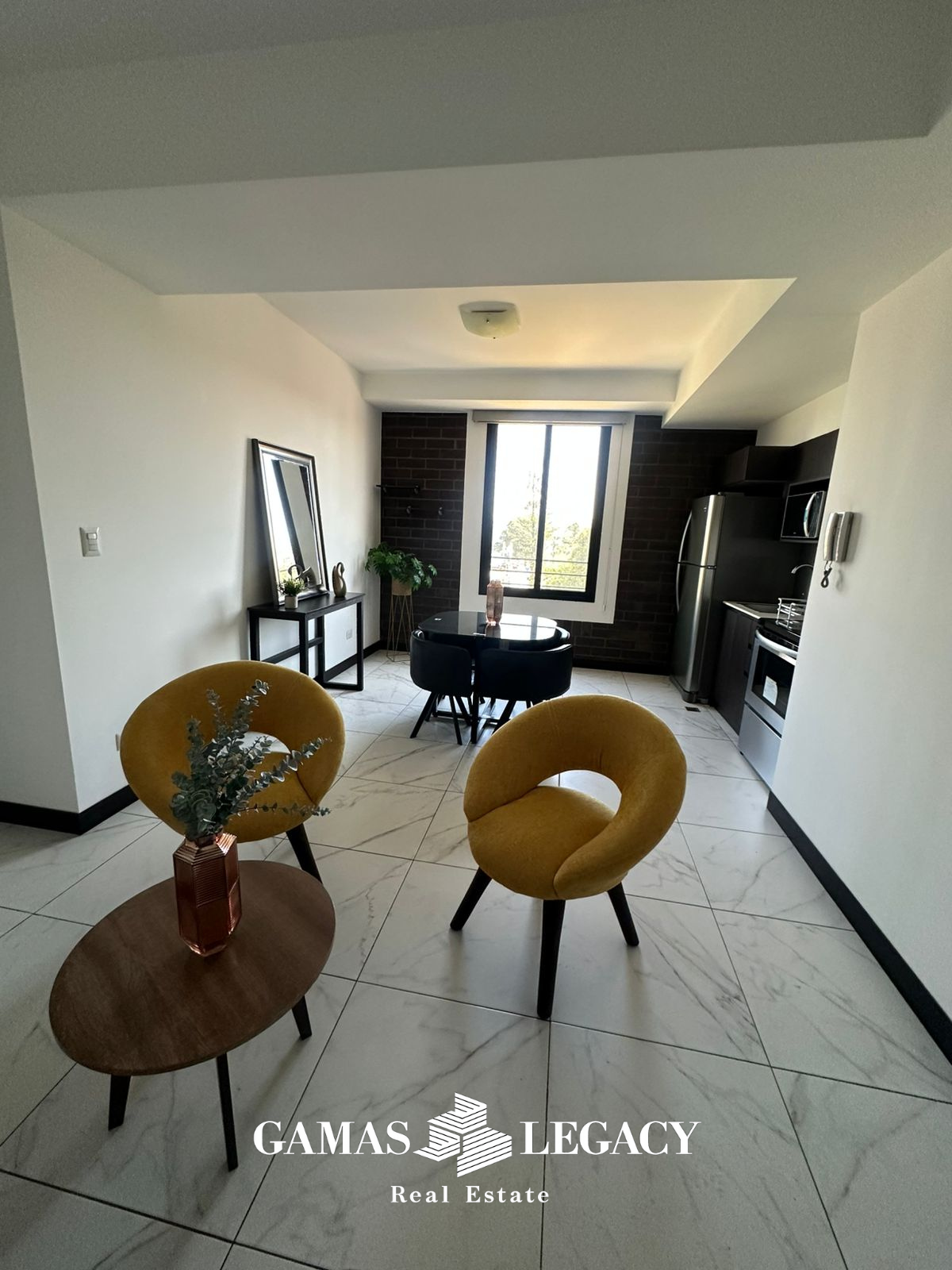 Apartamento amueblado en renta Edificio Fontainebleau, Zona 15