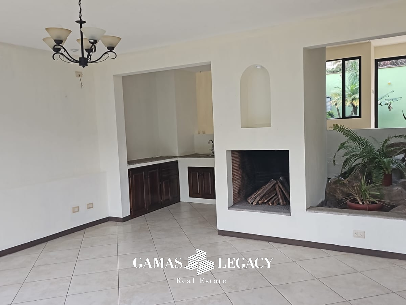 Casa en renta Kanajuyú 2 - Zona 16